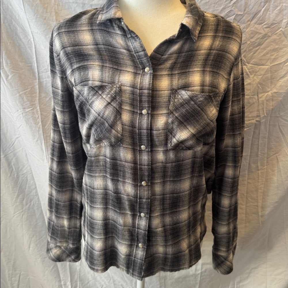 Snap-up Flannel Top